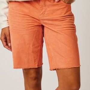 Carve Designs Oahu 10" corduroy shorts size 8